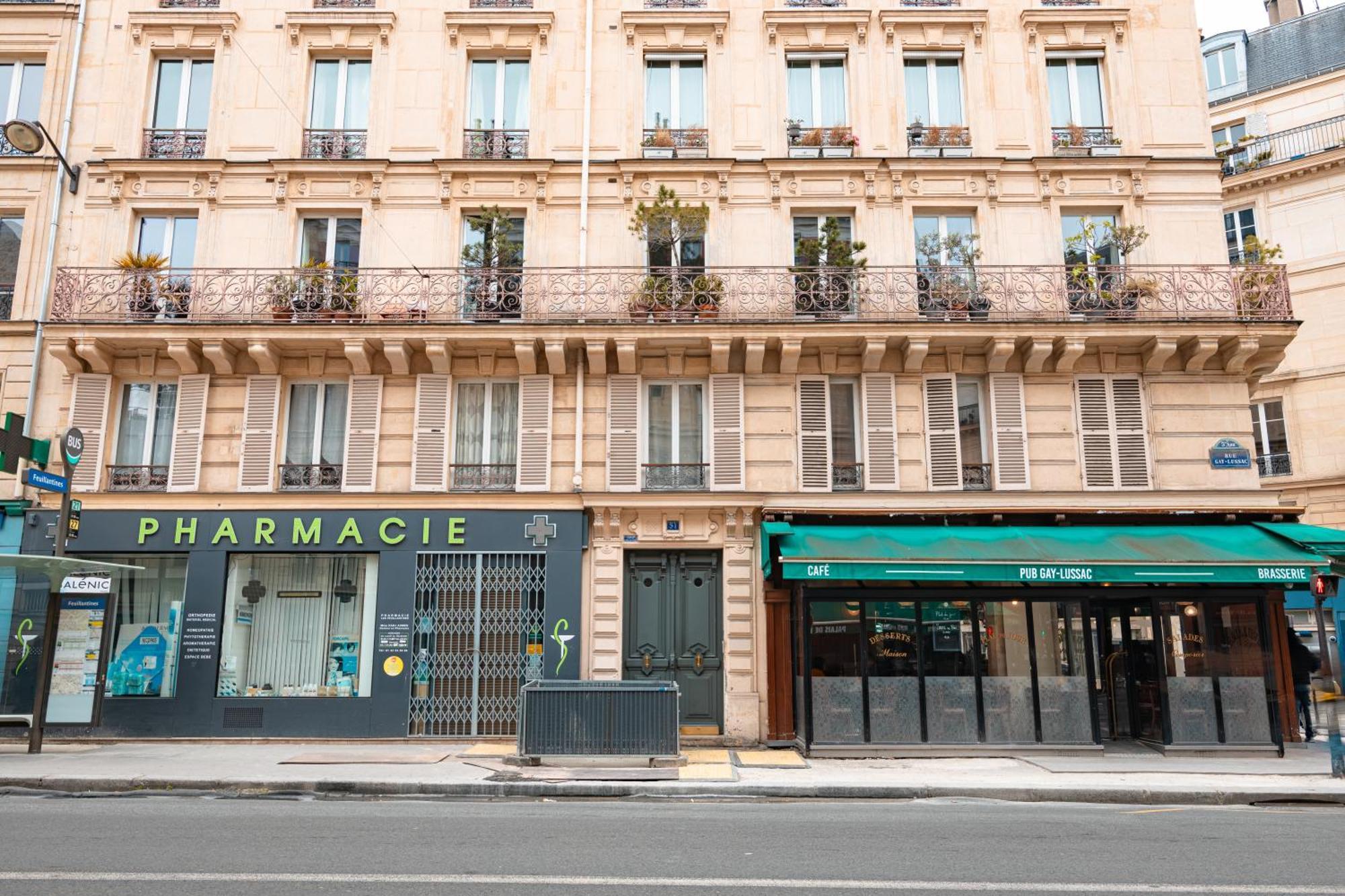 Appartement Quartier Jardin Du Luxembourg Free Netflix Paris Exterior photo